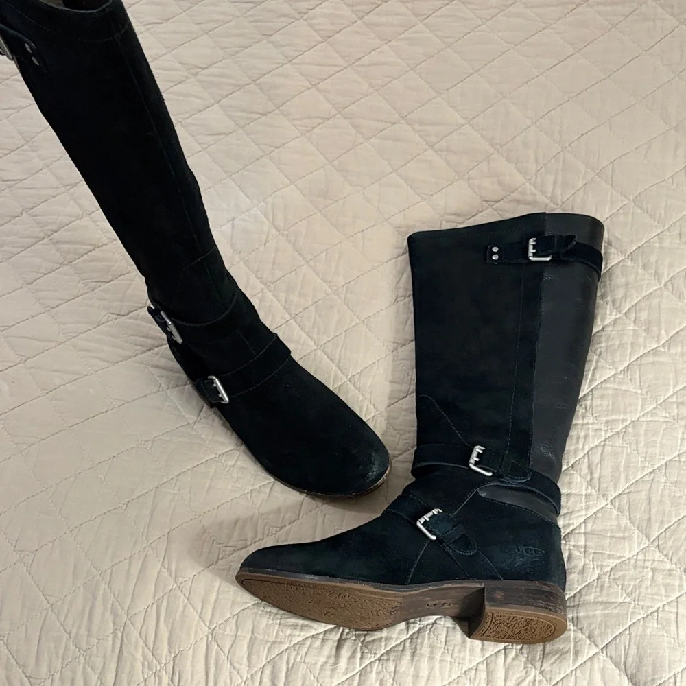 UGG Black Cydnee Suede & Leather Boots w/Sheepskin Lining. Sz 9. Great condition - Picture 3 of 11